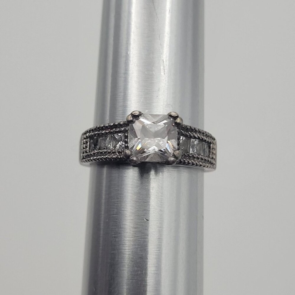 Size 7.5 Sterling Silver 925 Cubic Zirconia Clear Stone Engagement Style NV